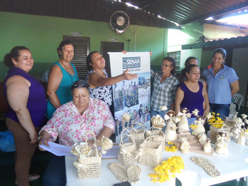 Artesanato em fibras é tema de curso em Cachoeira Dourada de Minas