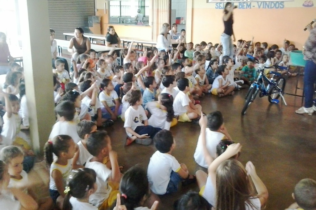 Combate à Dengue vira festa na Escola Branca de Neve