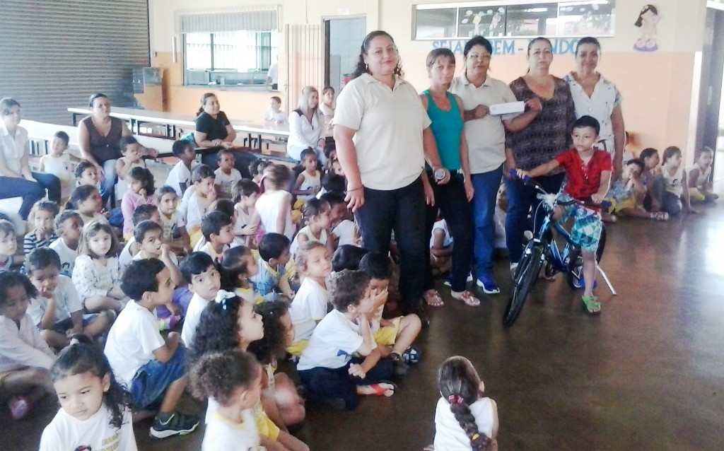 Combate à Dengue vira festa na Escola Branca de Neve