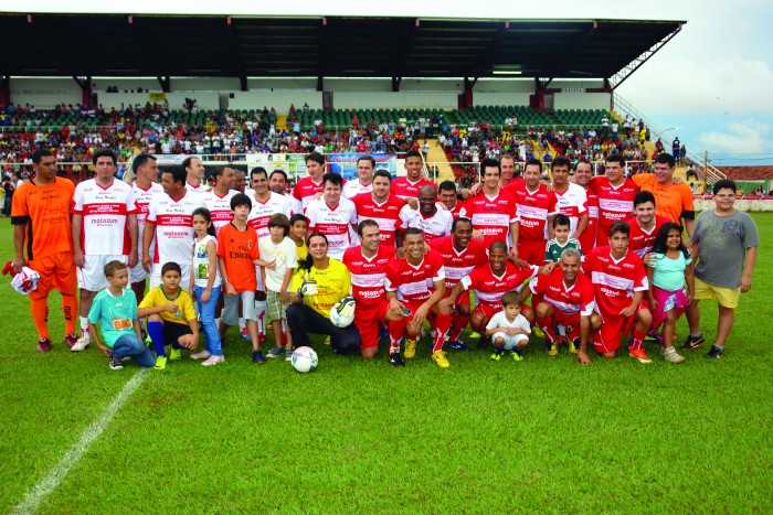 Participantes do Futebol Solidário 2013