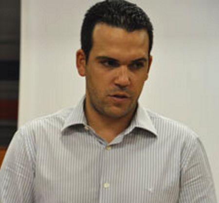 O promotor Marcus Vinícius Ribeiro, de 33 anos, foi surpreendido em seu carro ao sair da Promotoria