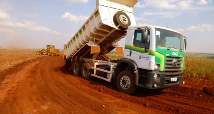 Estradas Rurais recebem atenção especial do setor de Obras