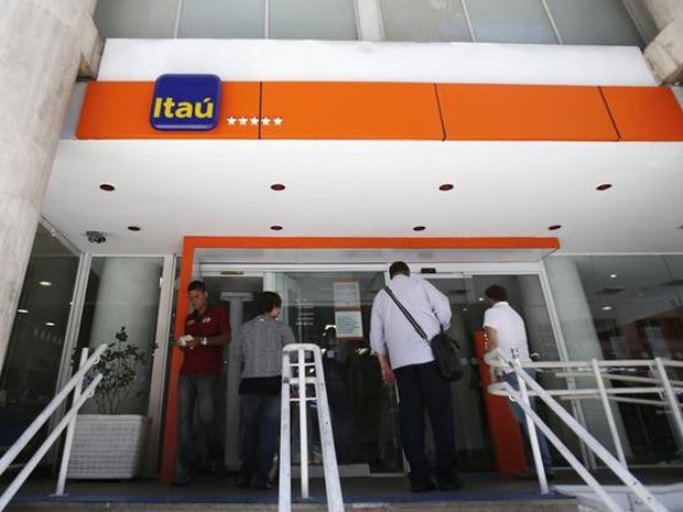 Lucro do Itaú registra novo recorde e atinge R$ 23,35 bi em 2015, alta de 15,4%