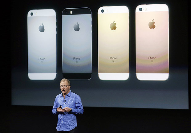 Executivo da Apple anuncia o iPhone SE, aparelho mais barato e de tela menor 