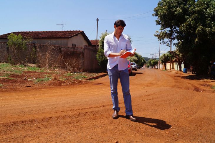Vereador Jean Carlos cobra esforços para instalação de blocos na saída do “Barreiro”