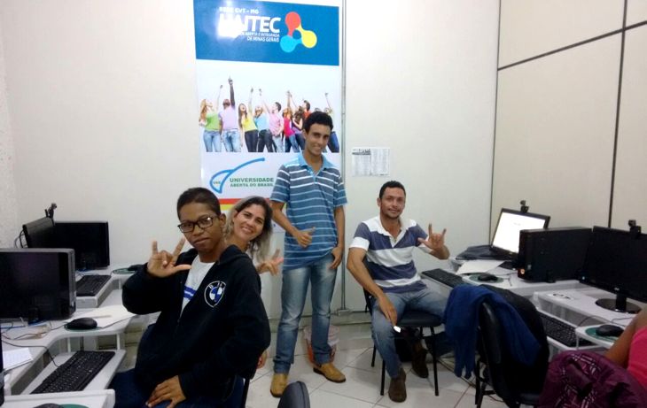 Uaitec Capinópolis promove ensino com inclusão social e digital