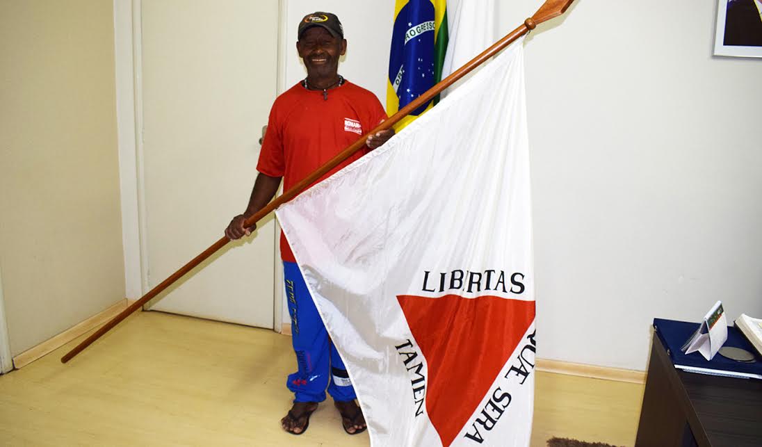 Uma tradição movida pela fé tem trazido centenas de pessoas de inúmeras localidades, para celebrar a festa de Nossa Senhora da Abadia em Ituiutaba