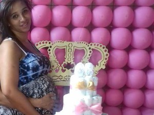 Greiciara teve o bebê retirado e foi morta em Ituiutaba (Foto: Reprodução/Facebook)
