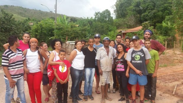Alunos da Escola Governador Juscelino conhecem de perto o desastre ambiental em Mariana