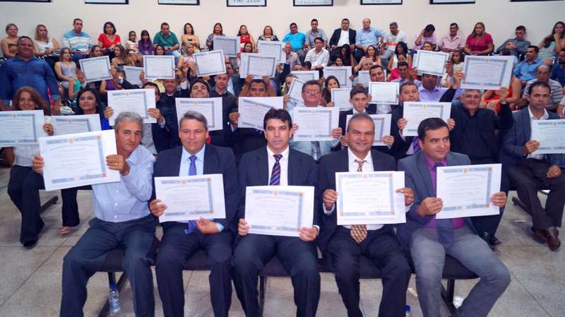 Prefeitos e vereadores eleitos na Comarca são diplomados em Capinópolis
