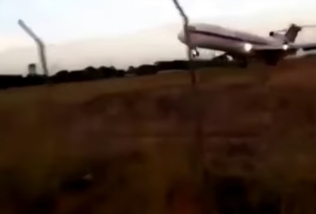 Vídeo mostra momento em que avião de carga cai na Colômbia