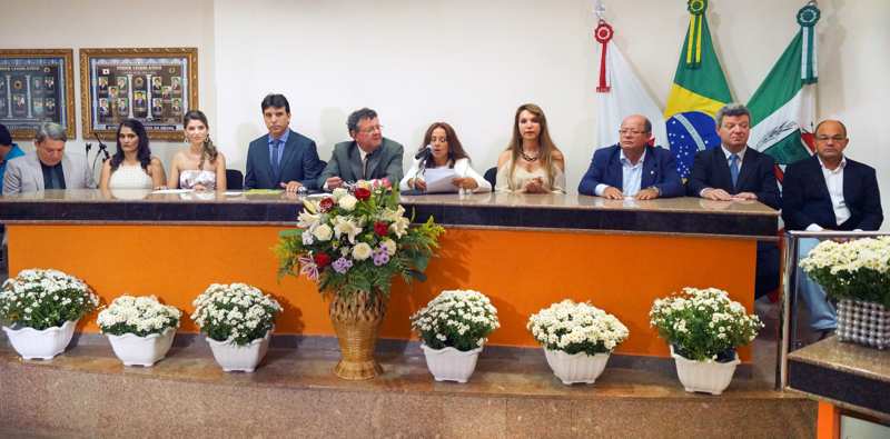 Momento do cerimonial de posse na Câmara Municipal de Capinópolis
