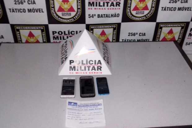 Jovens é preso e menores apreendidos suspeitos de roubar celular em clube em Ituiutaba