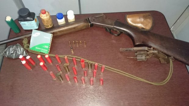 Polícia Civil prende dois suspeitos por receptação e apreende armas e munições