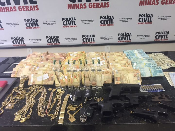  Operação contra tráfico e lavagem de dinheiro apreende mais de R$ 850 mil