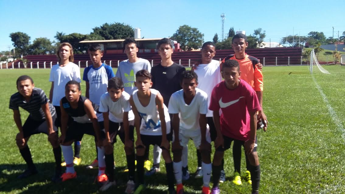 Atletas  do Projeto Amigos do Esporte são avaliados em Jataí, Goiás