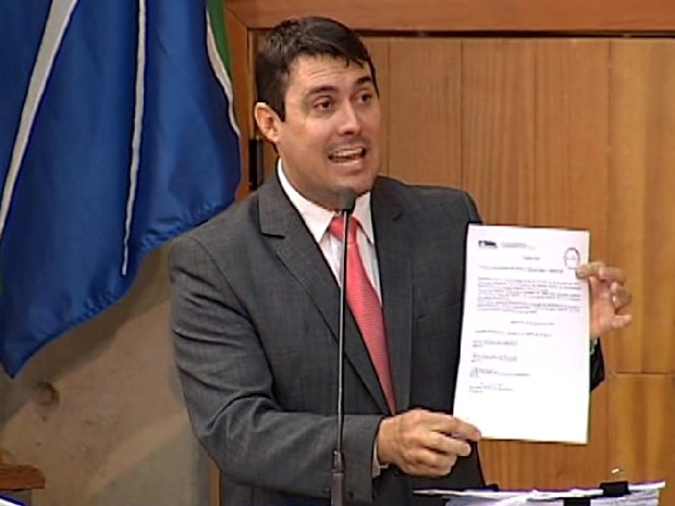 Vereador denuncia mais de 160 contratos da Prefeitura de Uberlândia sem licitação