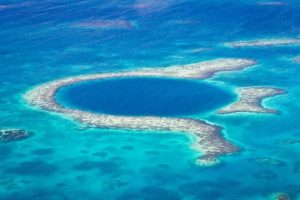 Grande Buraco Azul é uma das maiores atrações turísticas de Belize