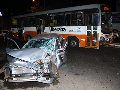Motorista embriagado provoca acidente e quatro ficam feridos em Uberaba