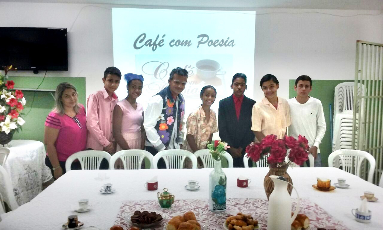 Projeto ‘Café com Poesia’ é realizado em escola Estadual em Canápolis