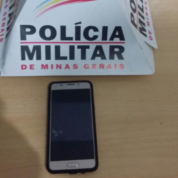 PM recupera celular furtado em Clube de Ituiutaba