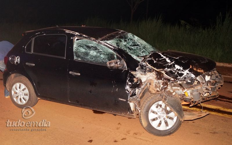 Jovem sai ileso de grave acidente envolvendo um carro e um trator próximo à Capinópolis