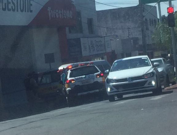 Dois são presos em flagrante ao tentar vender veículo furtado Ituiutaba