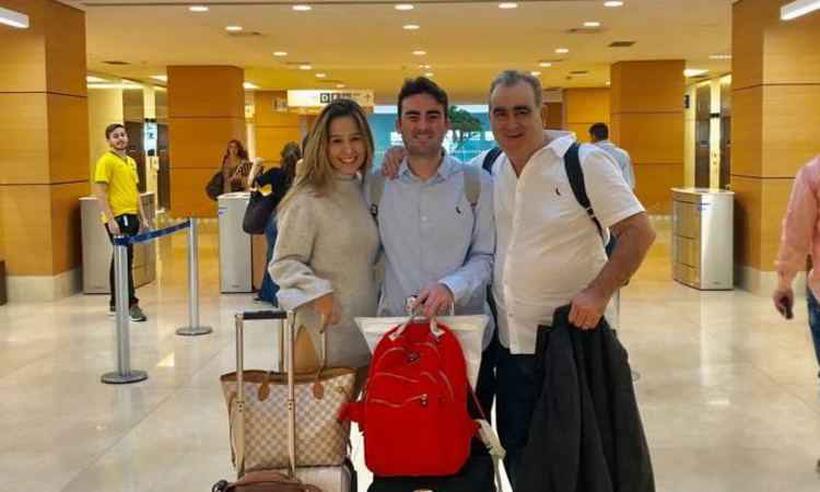 Após dois meses internado, deputado Caio Narcio deixa o hospital