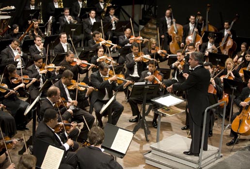 Orquestra Filarmônica de Minas Gerais faz apresentação em Passos