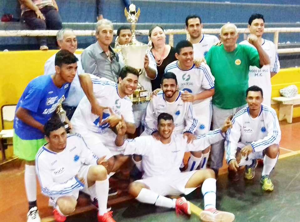 ‘Moleques da Vila’ conquistaram o Campeonato de Férias de Futsal em Ipiaçu