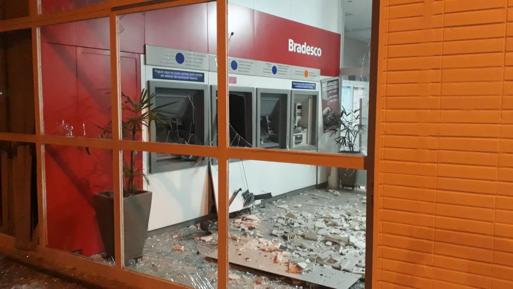 Agências bancárias são alvos de assaltantes em Campina Verde