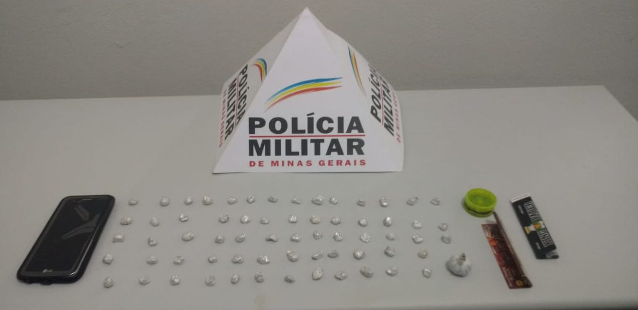 PM prende suspeitos e apreende mais de 60 pedras de crack em Ipiaçu