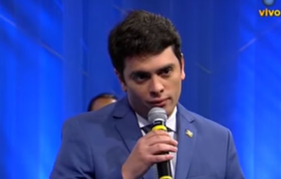 Candidato ao governo de SP tem “piripaque do Chaves” ao vivo em debate