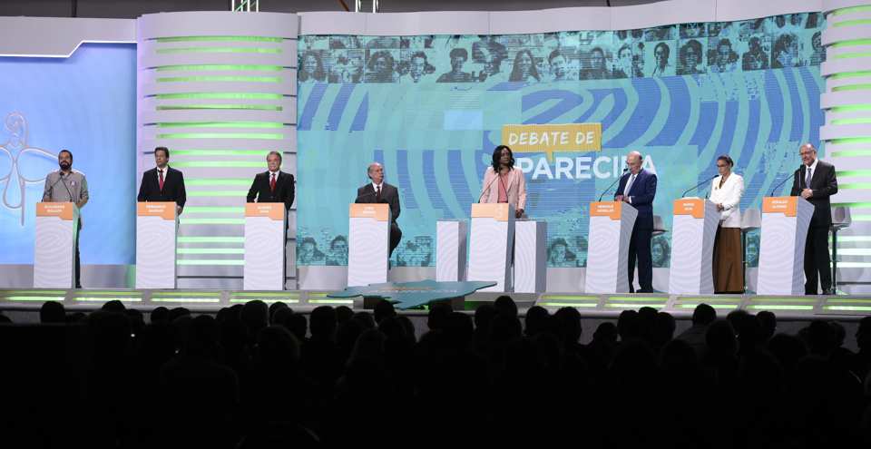 Em primeiro debate com Haddad, candidatos à presidência direcionam críticas ao PT