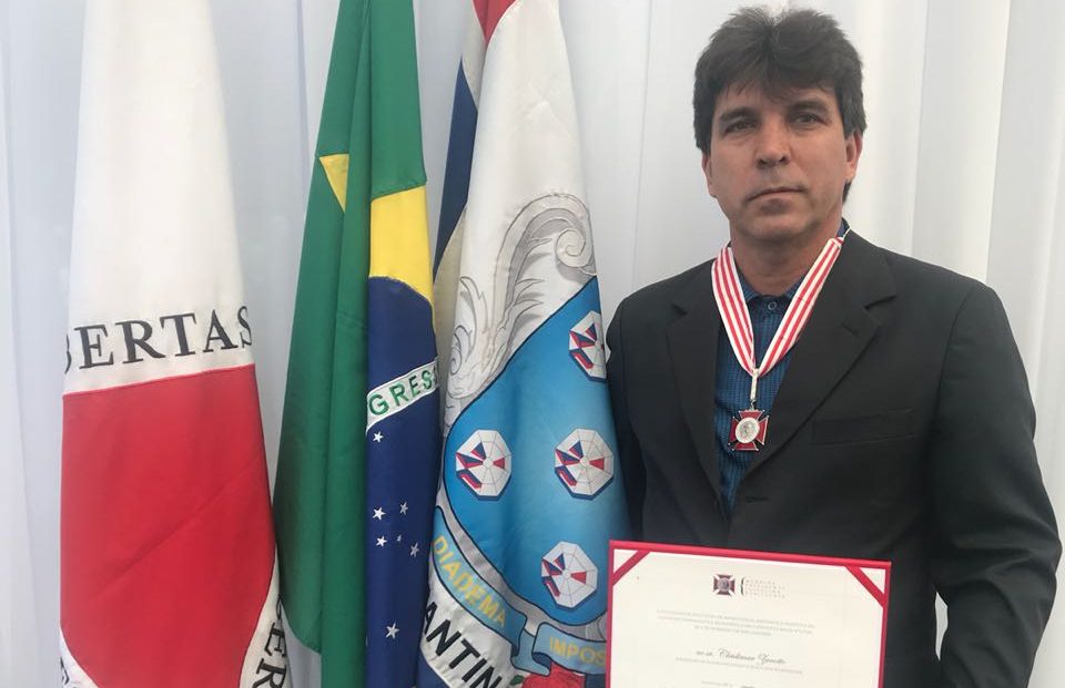Prefeito de Capinópolis recebe Medalha JK em Diamantina