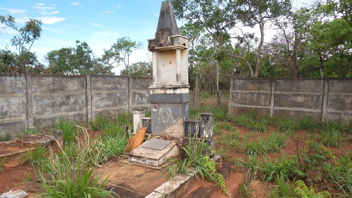 Conheça o cemitério abandonado na região rural de Capinópolis