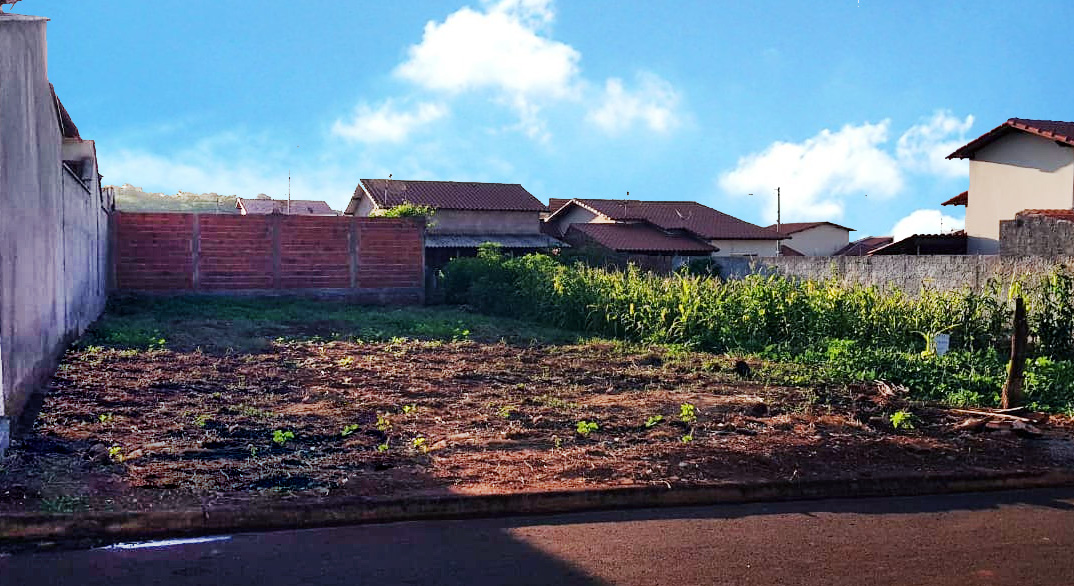 Terreno em ótima localidade. Há 3 minutos do centro Comercial de Capinópolis