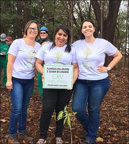 Colaboradoras idealizaram o projeto — Lívia Reis (esq), Michele Pereira e Letícia Nero (Foto: Divulgação)