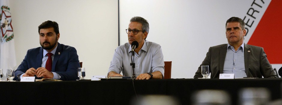 Encontro realizado na Cidade Administrativa reuniu 35 dos 53 deputados federais mineiros (Foto: Gil Leonardi/Imprensa MG)