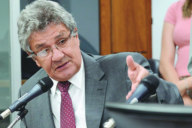Deputado estadual Luiz Humberto segue internado em Uberlândia com Covid-19