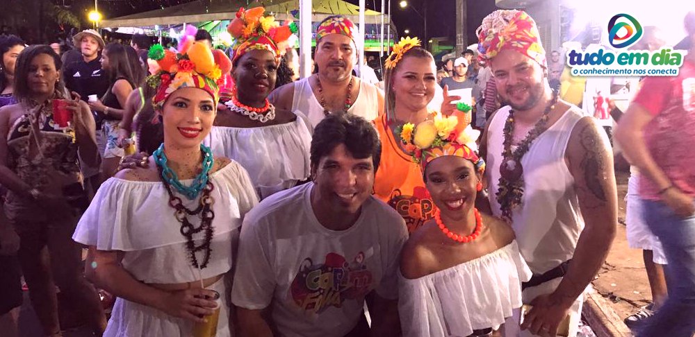 O prefeito Cleidimar Zanotto e a secretaria de governo Ieda Zanotto, aproveitaram para cair na folia