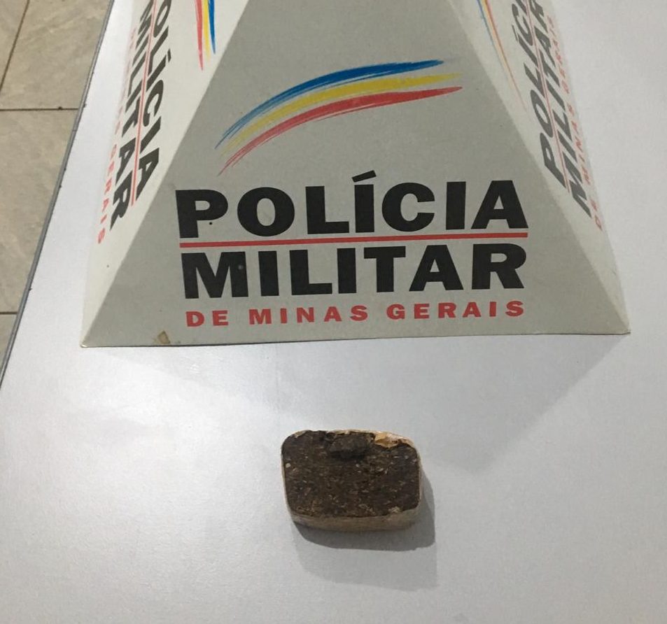 Droga apreendida em Santa Vitória (Foto: PMMG/Divulgação)