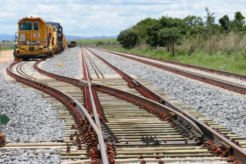  Concessão da ferrovia Norte Sul impulsionará desenvolvimento do Pontal Mineiro, diz deputado