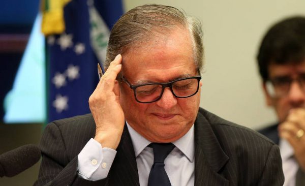 Bolsonaro demite ministro da Educação Ricardo Vélez