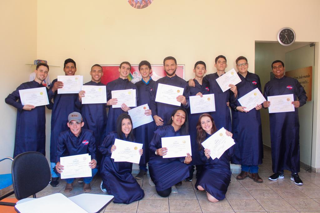 CCAA forma alunos em Capinópolis com fluência em Inglês