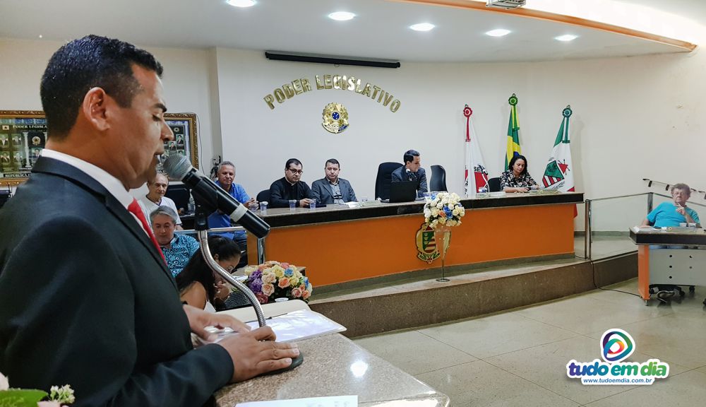 Ivo Américo, autor da moção da aplausos concedida ao Padre William de Ávila durante pronunciamento emocionado (Foto: Paulo Braga/Tudo Em Dia)