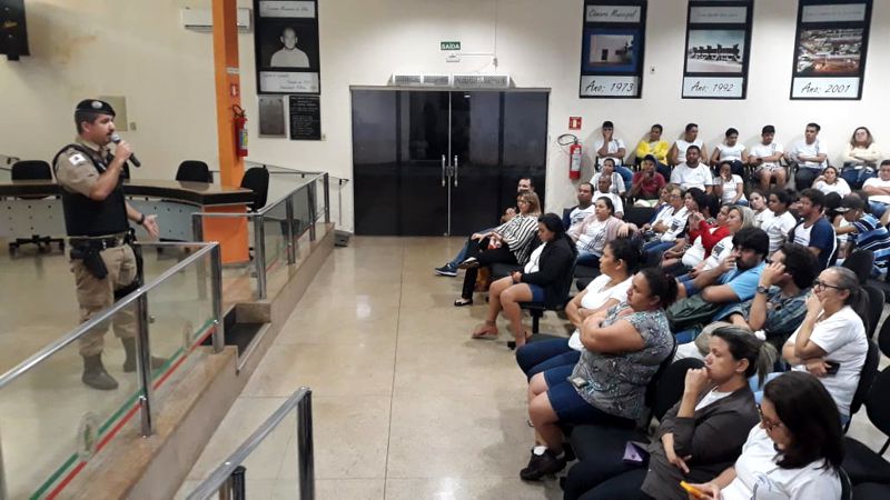 Allan Borges levou informações à sociedade na Câmara Municipal de Capinópolis