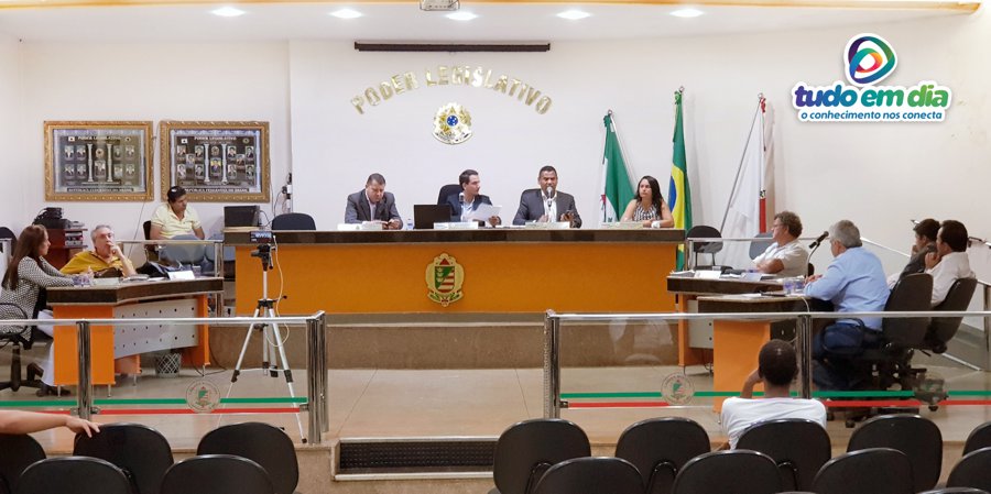  Segurança no transporte de alunos e falta d´água no Barbosa II pautam sessão da Câmara de Capinópolis
