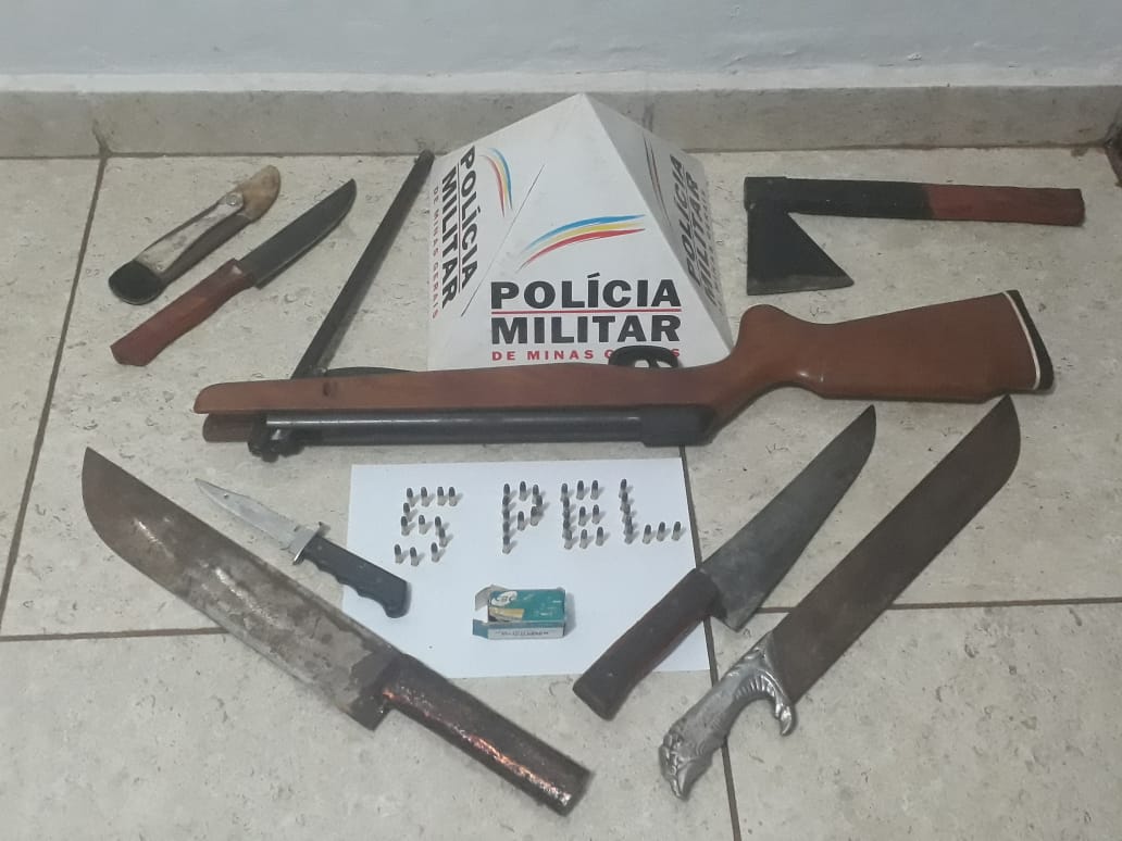 Homem é preso com arsenal de armas após ameaçar amásia em Capinópolis