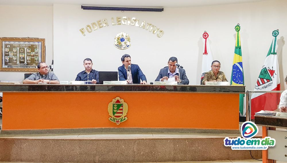 (Esq) Pe. Edivan Queiroz, Caetano Neto da Luz, Luciano Belchior, Ivo Américo e Neide Martins (Foto: Paulo Braga)